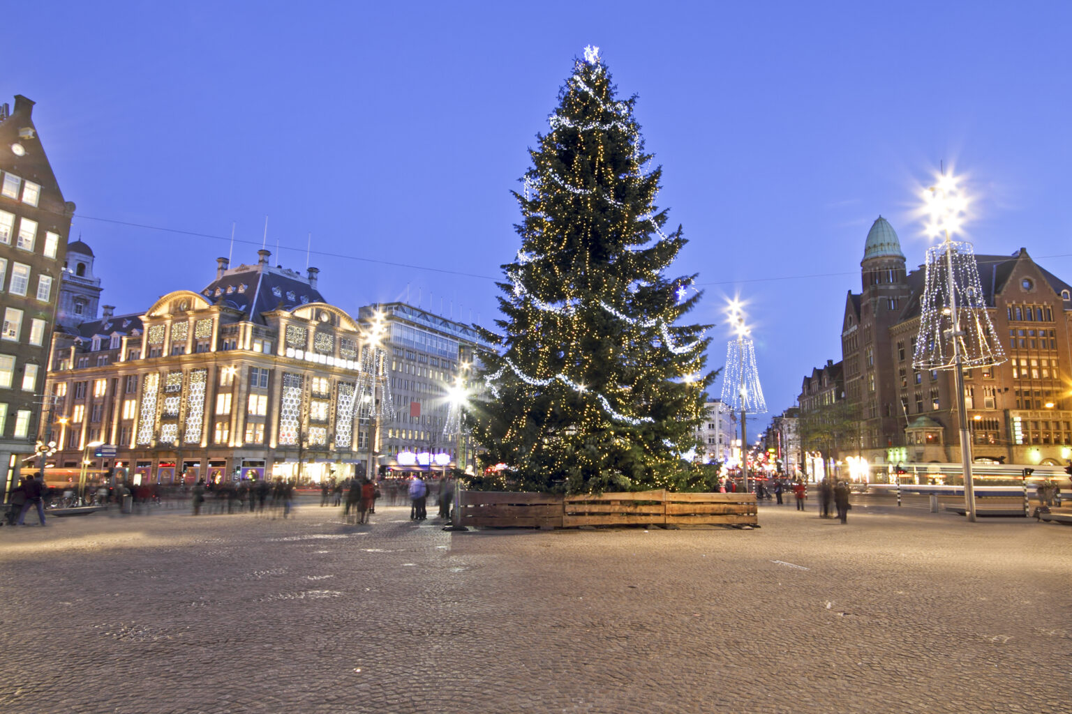 XXL Grote Kerstboom Leveren en plaatsen door heel Nederland